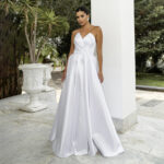 Vestido Zandaya Noiva Zibeline Tqc Prega Busto e Saia Rodada - Branco