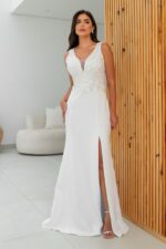 Vestido Mariah Alfaiataria Busto Bordado Renda e Saia Fenda - Off White