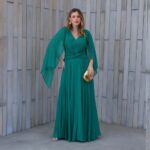 Vestido Catherine Chiffon Detalhe Frontal, Capa e Saia Rodada - Verde