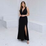 Vestido Alora Malha Crepe Regata, Cinto e Saia com Fenda - Preto