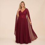 Vestido Liliana Chiffon Busto Bordado, Capa e Saia Rodada - Marsala