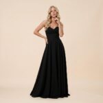 Vestido Jordana Crepe Ggt, Busto Drapeado, Barbatana Cintura e Saia Rodada - Preto