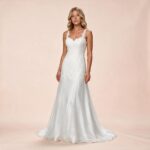 Vestido Daniele Noiva Aplicaçao Floral Na Alça e Saia com Calda - Branco